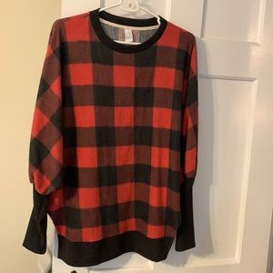 Red and dark gray checked crew neck long sleeve soft top